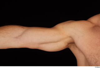 George arm nude shoulder 0002.jpg